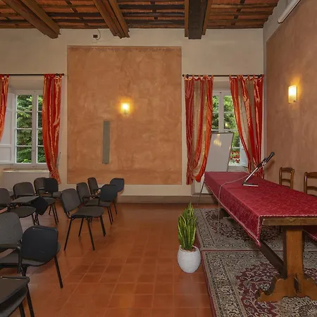 Casa Diocesana Di * Lucca