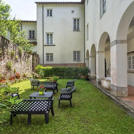 Casa Diocesana Di * Lucca
